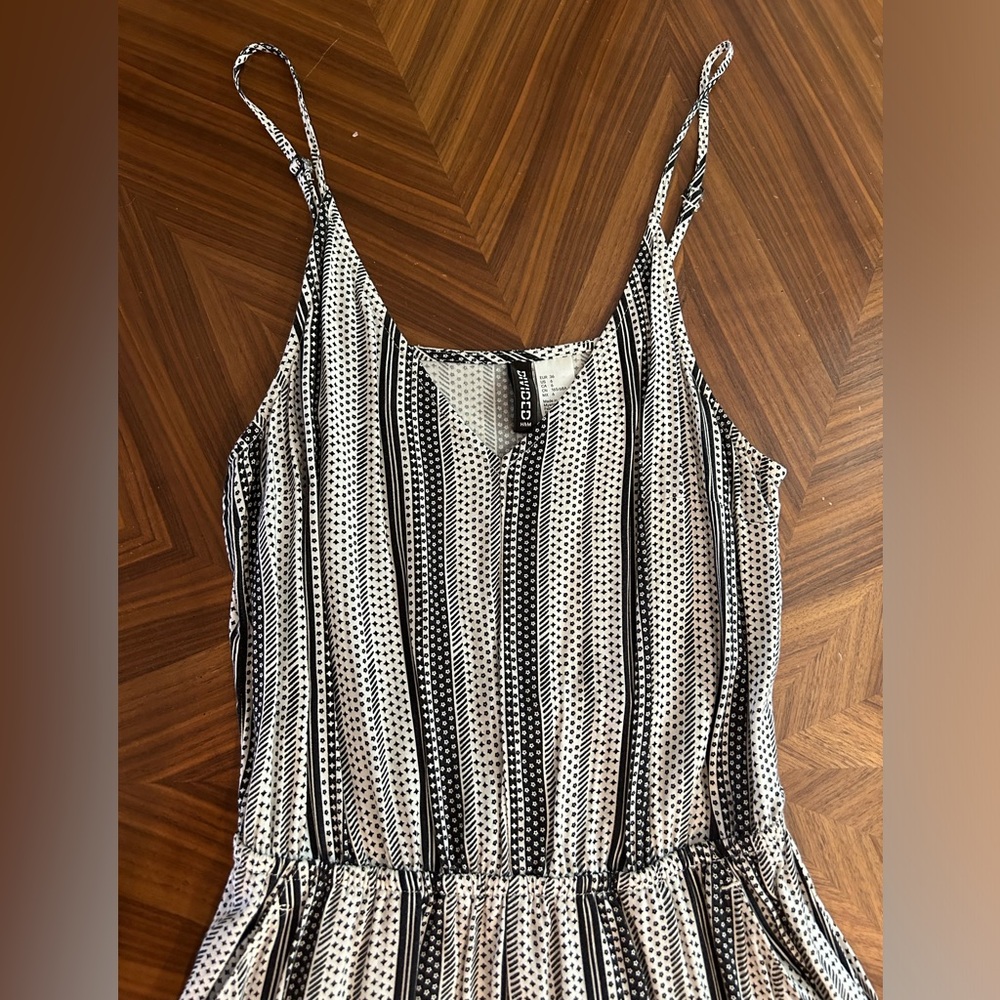 H&M romper - Picture 5 of 7